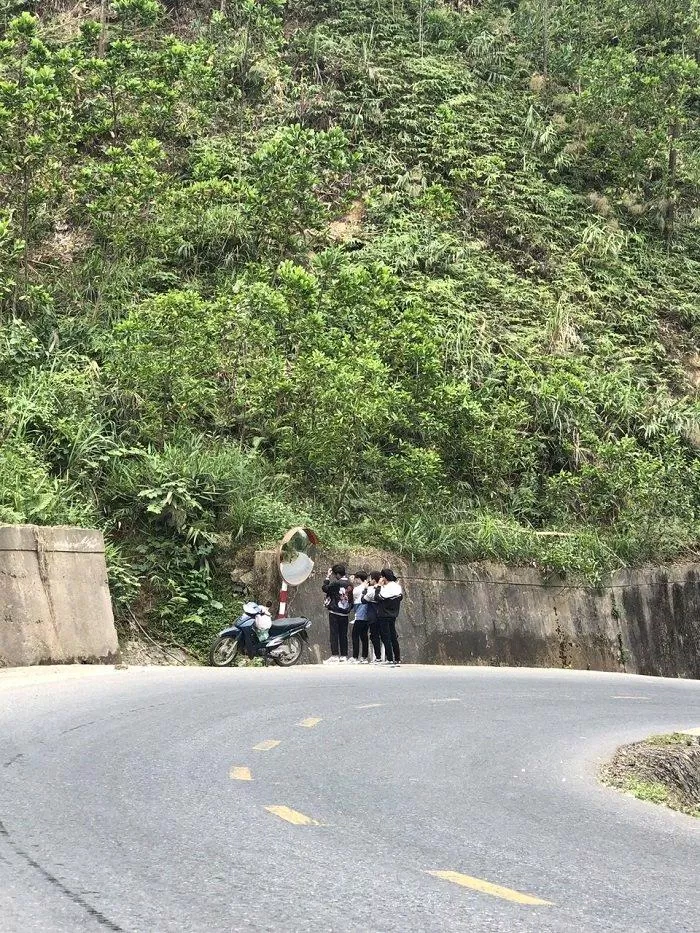 A Lưới với nhiều cung đường hiểm trở (Ảnh: Đặng Huyền). A Lưới với nhiều cung đường hiểm trở (Ảnh: Đặng Huyền).