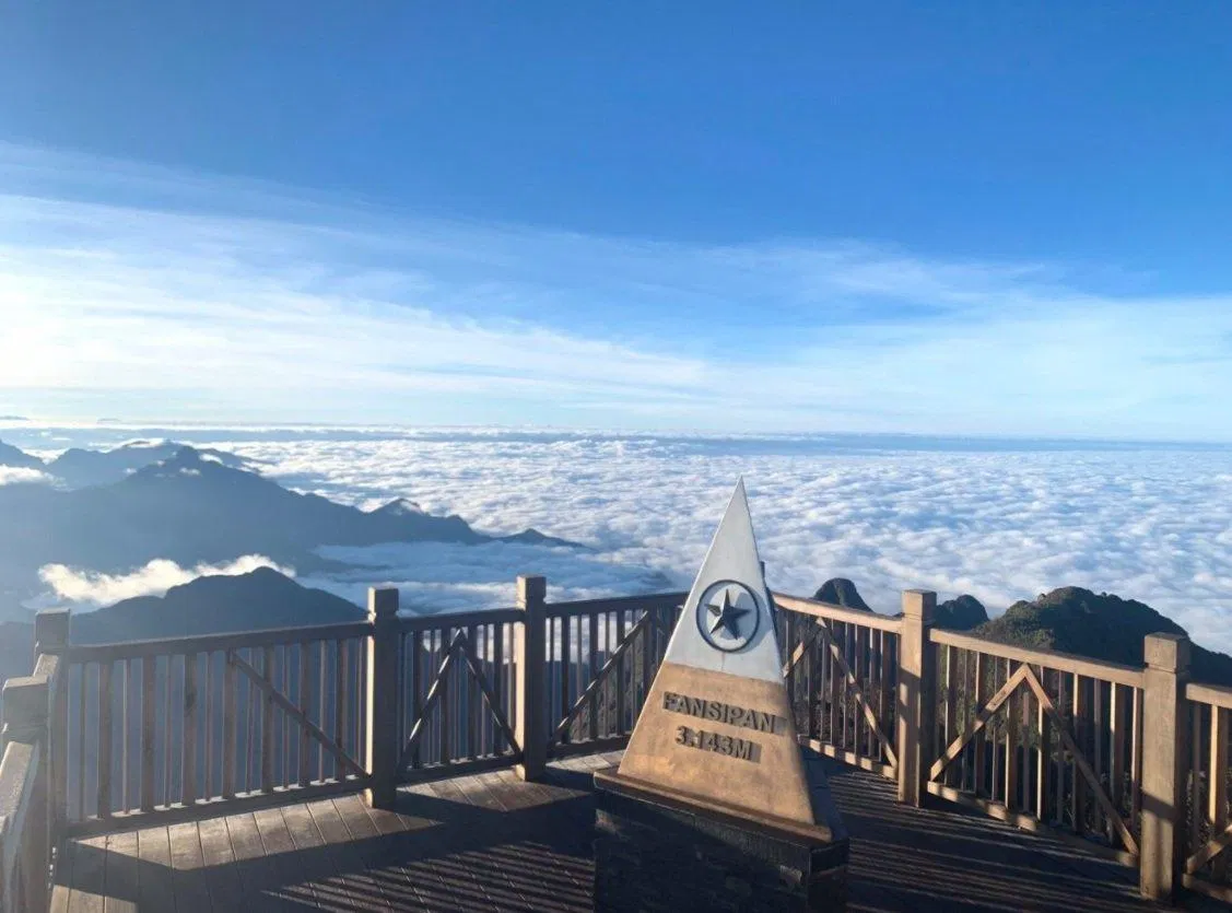 Checkin Nóc nhà Đông Dương giữa biển mây kỳ ảo (Ảnh: Internet). Checkin Nóc nhà Đông Dương giữa biển mây kỳ ảo (Ảnh: Internet).