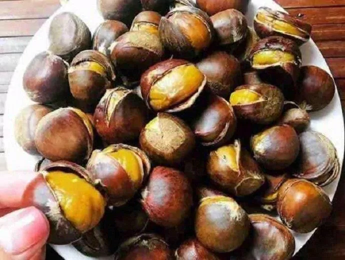 Hạt dẻ Trùng Khánh - đặc sản Cao Bằng (Ảnh: Internet). Hạt dẻ Trùng Khánh - đặc sản Cao Bằng (Ảnh: Internet).