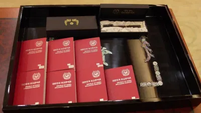 Chỉ những người có tầm ảnh hưởng nhất định tới quốc gia mới có vinh dự nhận được hộ chiếu ngoại giao này (Ảnh: Internet). Chỉ những người có tầm ảnh hưởng nhất định tới quốc gia mới có vinh dự nhận được hộ chiếu ngoại giao này (Ảnh: Internet).