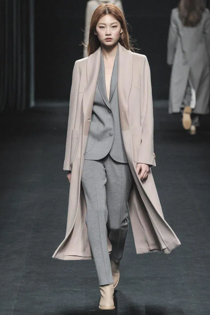 Hiện tại cô đang là gương mặt nổi tiếng tại Hàn Quốc và là con cưng của các hãng thời trang trên thế giới (Ảnh: Internet). Hiện tại cô đang là gương mặt nổi tiếng tại Hàn Quốc và là con cưng của các hãng thời trang trên thế giới (Ảnh: Internet).