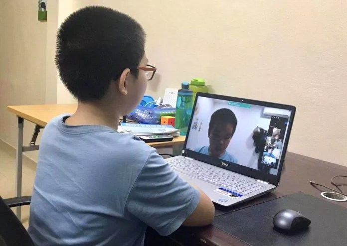 Nhiều địa phương đã cho học sinh học online trong năm học mới (Ảnh: Internet). Nhiều địa phương đã cho học sinh học online trong năm học mới (Ảnh: Internet).