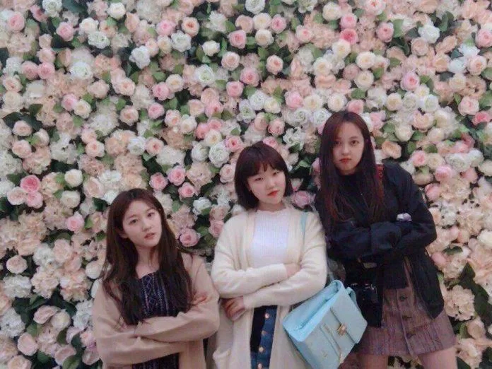 Sae Ron cùng với hội chị em là Suhuyn và Bora. (nguồn ảnh: Internet)