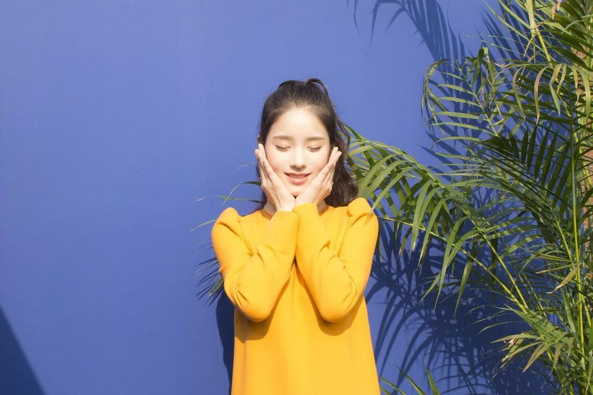 Heejin (LOONA) sinh ngày 19 tháng 10 năm 2000 và sẽ tròn 21 tuổi vào năm nay. (Nguồn: Internet)