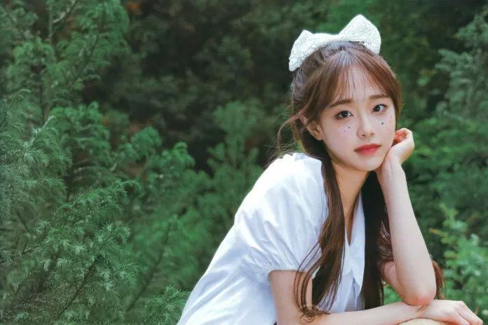 Chuu (LOONA) sinh ngày 20 tháng 10 năm 1999, năm nay sẽ tròn 22 tuổi. (Nguồn: Internet)