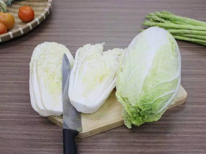 Bước 1: Sơ chế cải thảo