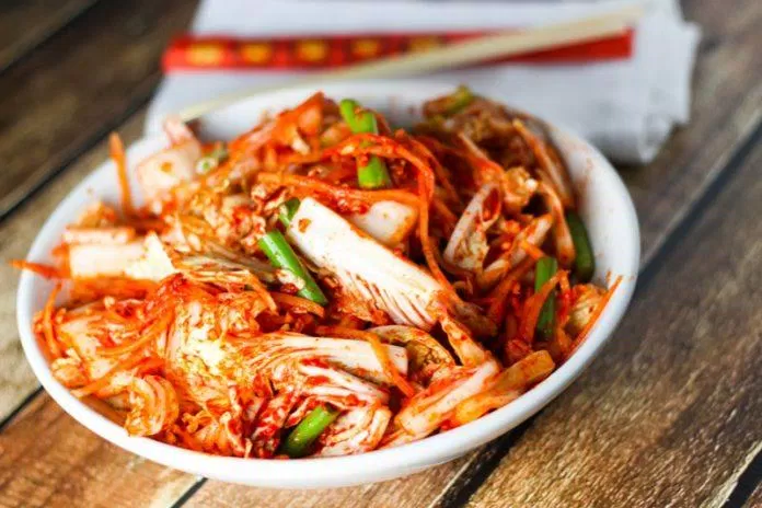 Kim Chi là một món ăn giàu vitamin, giúp chúng ta tiêu hóa tốt, và thậm chí có thể có tác dụng phòng ngừa bệnh ung thư. (ảnh: Internet)