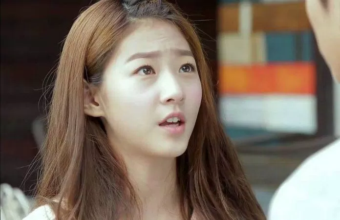 Kim Sae Ron hóa thân thành vai thiên sứ xinh đẹp, thánh thiện trong Hi School Love On (nguồn ảnh: Internet)