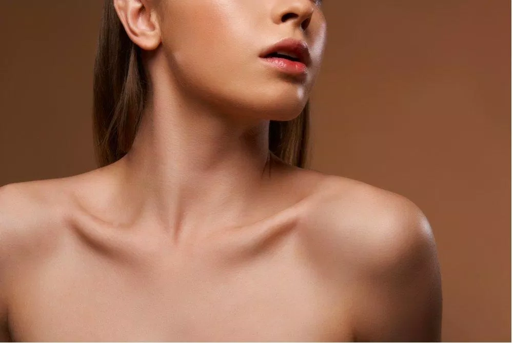 Xương quai xanh là cấu tạo cơ thể tự nhiên của mỗi người (Ảnh: Internet). Xương quai xanh là cấu tạo cơ thể tự nhiên của mỗi người (Ảnh: Internet).