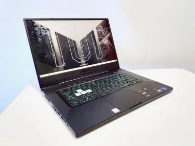 Laptop Asus TUF (Nguồn: Internet). Laptop Asus TUF (Nguồn: Internet).