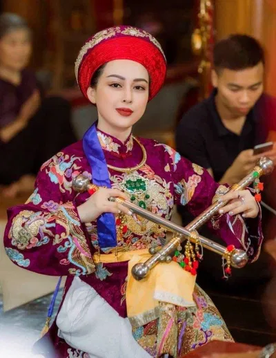 Dân gian quan niệm Thánh mẫu Liễu Hạnh là vị thần đứng đầu hệ thống Tứ Phủ - Tam Phủ (Nguồn: Internet). Dân gian quan niệm Thánh mẫu Liễu Hạnh là vị thần đứng đầu hệ thống Tứ Phủ - Tam Phủ (Nguồn: Internet).