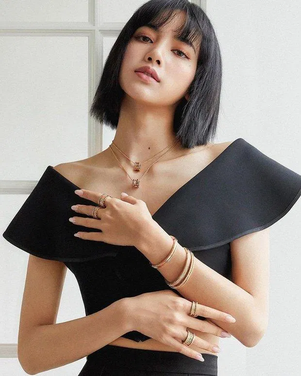 Lisa là Đại sứ toàn cầu cho thương hiệu trang sức cao cấp Bvlgari (Nguồn: Internet). Lisa là Đại sứ toàn cầu cho thương hiệu trang sức cao cấp Bvlgari (Nguồn: Internet).