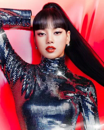 Lisa là thành viên thứ 3 của BLACKPINK debut solo. (Ảnh: Internet)