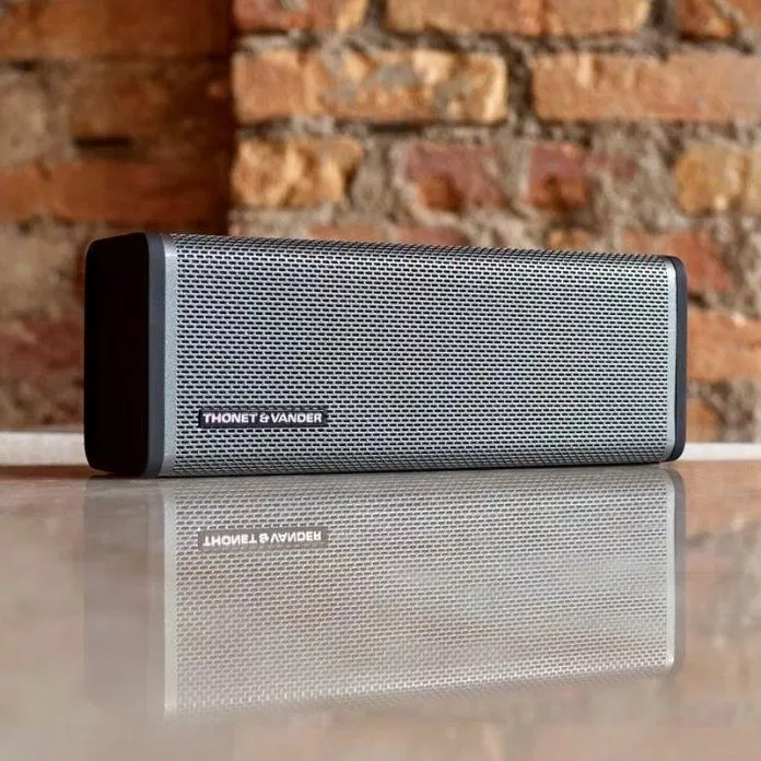 Loa Bluetooth Thonet & Vander Frei Black (Nguồn: Internet). Loa Bluetooth Thonet & Vander Frei Black (Nguồn: Internet).