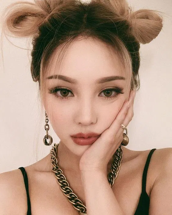 Nâu đất dành cho các cô nàng lạnh lùng và bí ẩn (Nguồn: Internet)