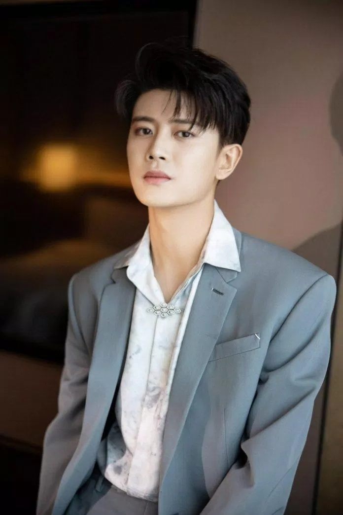 Trước khi về nước và trở thành diễn viên, Nhậm Gia Luân đã có thời gian làm thực tập sinh bên Hàn Quốc (Nguồn: Internet). Trước khi về nước và trở thành diễn viên, Nhậm Gia Luân đã có thời gian làm thực tập sinh bên Hàn Quốc (Nguồn: Internet).
