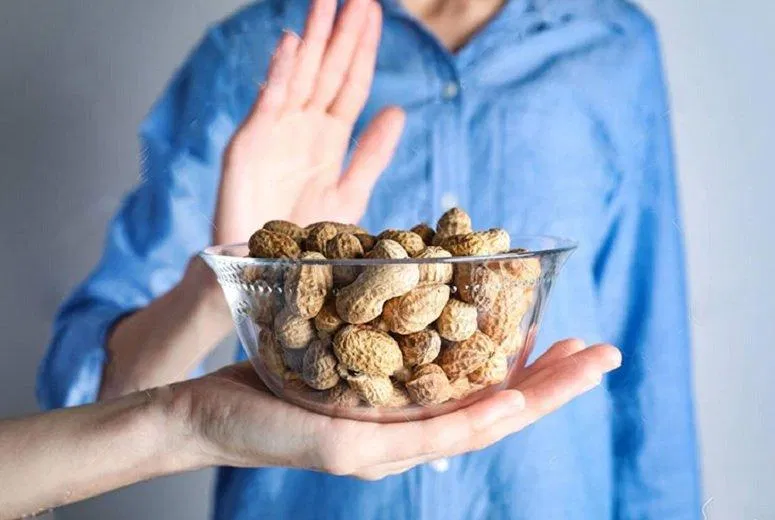 Bệnh nhân gout nên hạn chế ăn lạc để tránh nguy cơ bệnh nặng thêm (Ảnh: Internet). Bệnh nhân gout nên hạn chế ăn lạc để tránh nguy cơ bệnh nặng thêm (Ảnh: Internet).