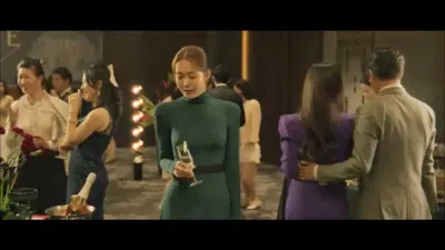 Na-yoon tại bữa tiệc (nguồn: internet) Na-yoon tại bữa tiệc (nguồn: internet)