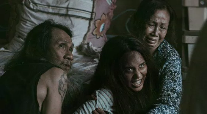 Review The Medium 2021: Phim ma Thái Lan khiến rạp phim phải bật đèn cho đỡ  sợ - BlogAnChoi