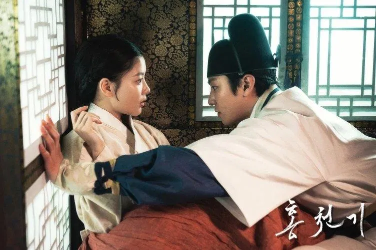 Cả hai một lần nữa gặp lại nhau sau nhiều năm không liên lạc (ảnh: Internet)