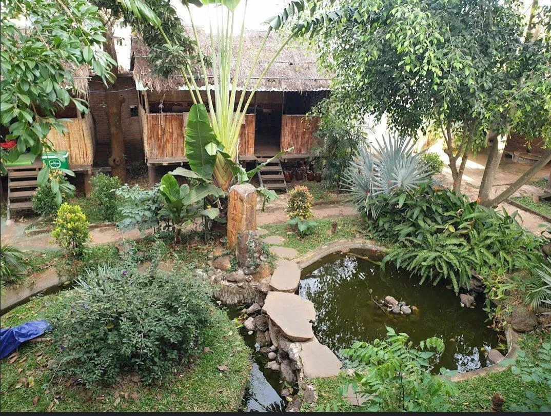 Không gian nhà sàn của quán, (Ảnh: Internet)