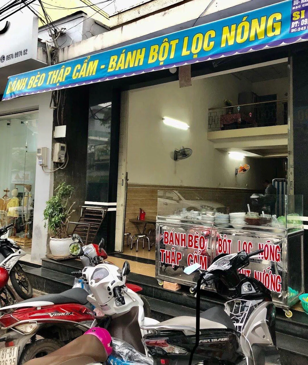 Không gian bên ngoài của quán, (Ảnh: Internet)