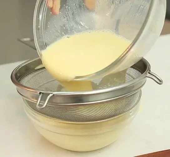 Rây hỗn hợp trứng sữa (Nguồn: Internet).