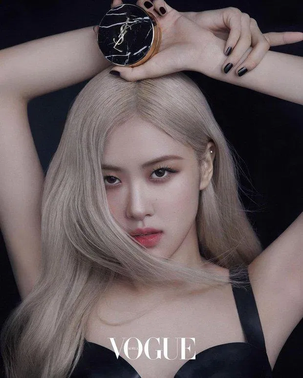 Rosé là đại sứ toàn cầu đầu tiên trong 59 năm lịch sử của Saint Laurent (Nguồn: Internet). Rosé là đại sứ toàn cầu đầu tiên trong 59 năm lịch sử của Saint Laurent (Nguồn: Internet).