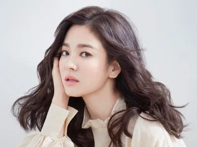 Song Hye Kyo cùng chung suy nghĩ với cô bạn thân Go Hyun Jung khi từ chối đóng cameo (Ảnh: Internet) Song Hye Kyo cùng chung suy nghĩ với cô bạn thân Go Hyun Jung khi từ chối đóng cameo (Ảnh: Internet)