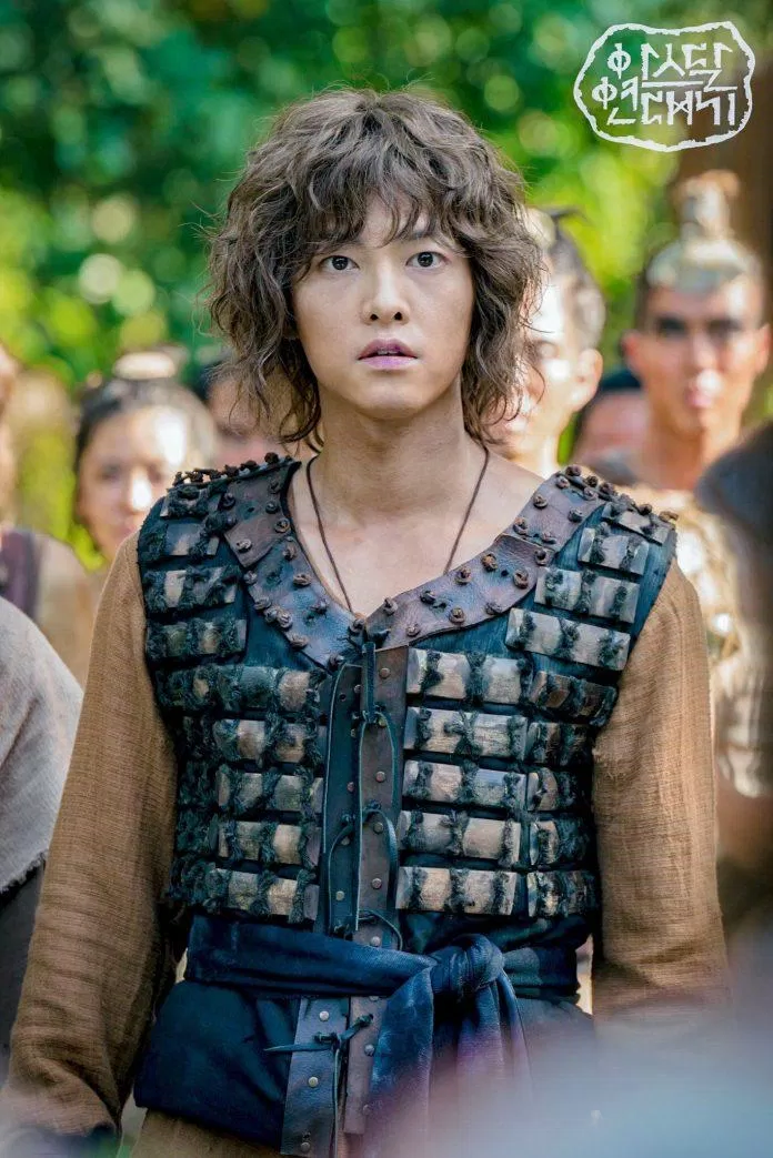 Qua bộ phim, khán giả có thể thấy sự lột xác giữa 2 nhân vật do Song Joong Ki thể hiện (Nguồn: Internet).