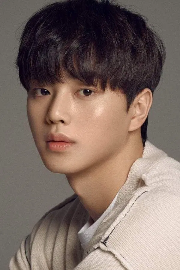 Song Kang bứt phá trong năm 2021 (Ảnh: Internet).