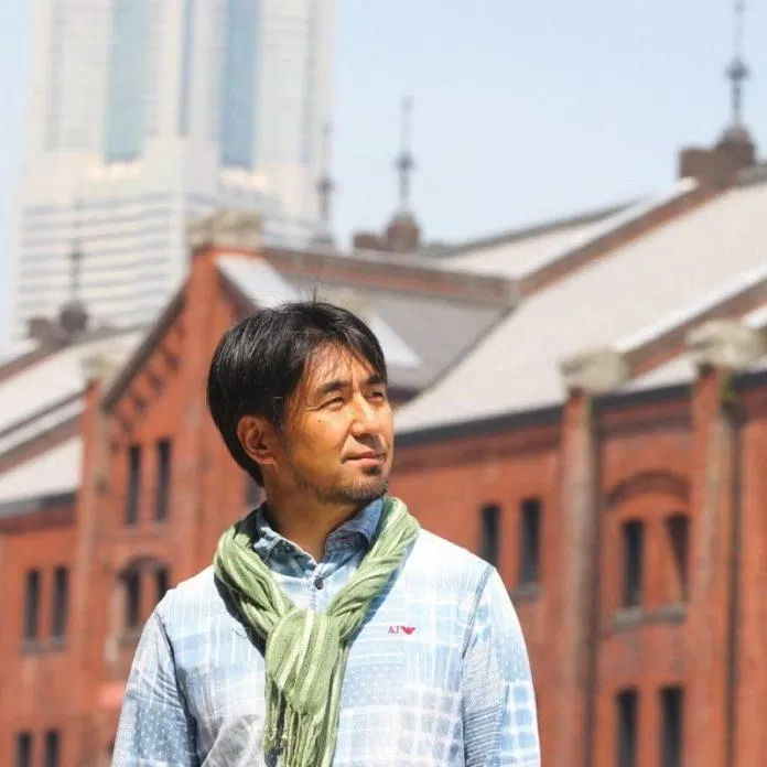 Tác giả Yasushi Kitagawa - người thầy giáo tâm huyết với nghề và niềm đam mê viết lách (Nguồn ảnh: Internet).