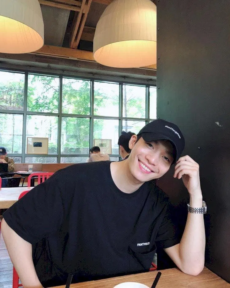 Nụ cười đốn tim của Wi Ha-joon (Nguồn: Internet)