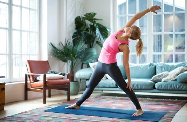 Tập thể dục tại nhà đều đặn giúp bạn nâng cao sức khỏe (Ảnh: Internet).