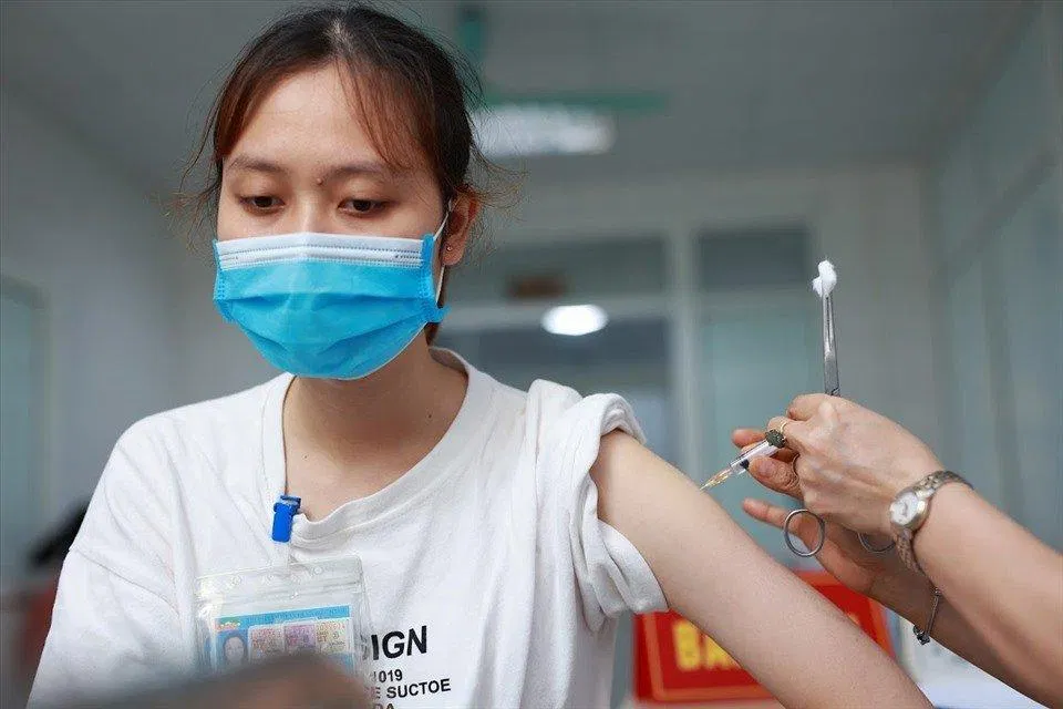 Vẫn nên tiêm vaccine sau khi đã khỏi bệnh (Ảnh: Internet). Vẫn nên tiêm vaccine sau khi đã khỏi bệnh (Ảnh: Internet).