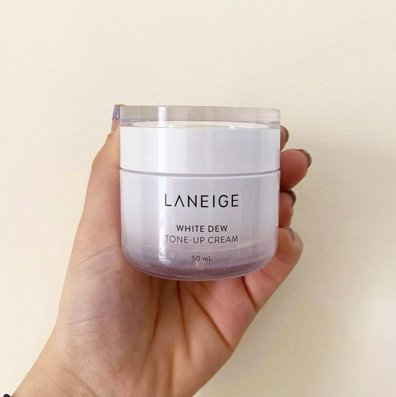 Kem hiệu chỉnh nâng tông làm trắng da Laneige White Dew Tone-Up Cream. (Nguồn ảnh: Internet)