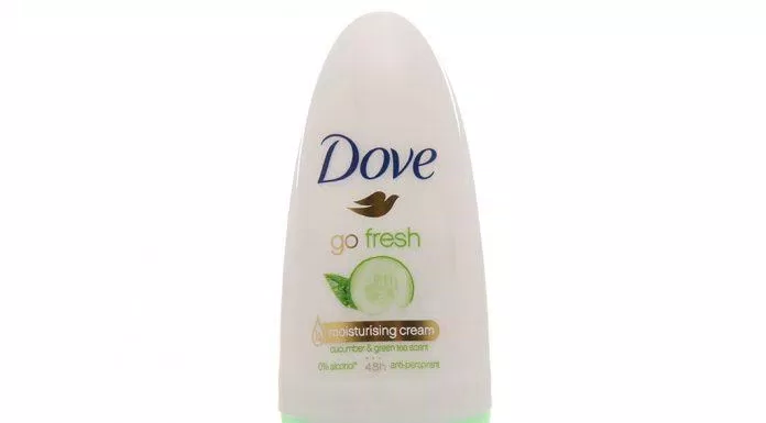 Lăn khử mùi Dove mang đến làn da mịn màng cùng mùi hương thơm mát (Nguồn: Internet)