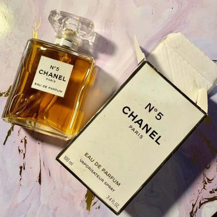 Chanel N°5 Eau De Parfum là dong nước hoa hàng đầu của Chanel (Nguồn: Internet)
