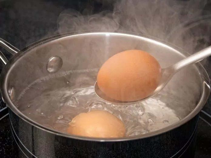 Bạn đã biết cách luộc trứng đúng cách chưa?  (Ảnh: Internet).