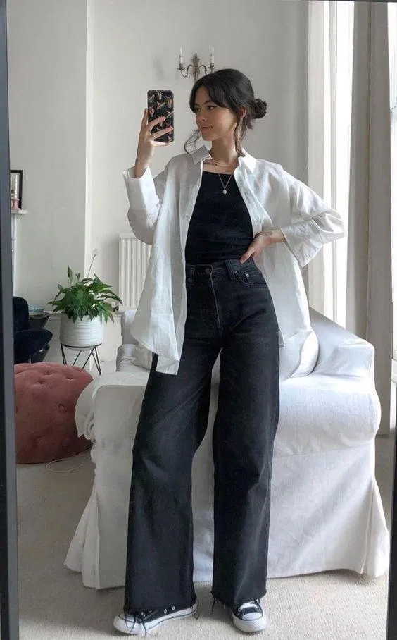 Sơ mi trắng khoác ngoài cũng là một ý tưởng không tồi (ảnh: internet) Sơ mi trắng khoác ngoài cũng là một ý tưởng không tồi (ảnh: internet)