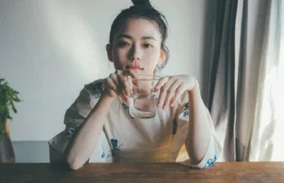 Tính toán lượng nước cần thiết tùy vào thể trạng từng người để có kế hoạch uống nước phù hợp (Ảnh: Internet). Tính toán lượng nước cần thiết tùy vào thể trạng từng người để có kế hoạch uống nước phù hợp (Ảnh: Internet).