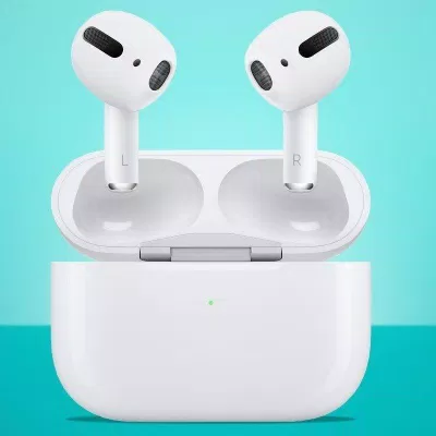 AirPods 3 và hộp sạc không dây (Ảnh: Internet). AirPods 3 và hộp sạc không dây (Ảnh: Internet).
