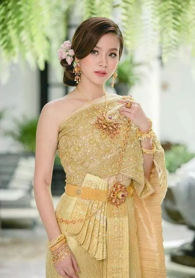 Cô dâu Thái trong trang phục Thai Chakkir (Nguồn: Internet)