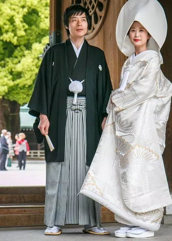 Kimono của chú rể và Shiromako của cô dâu (Nguồn: Internet)