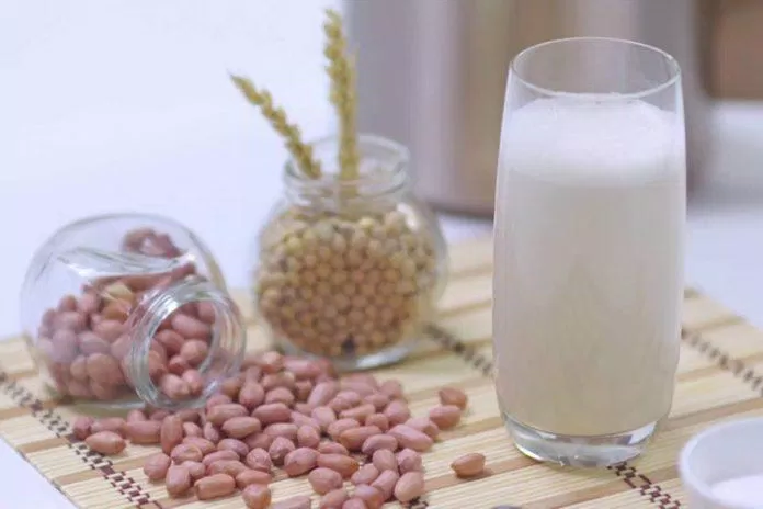 Cách làm sữa đậu phộng ngon (Ảnh Internet)