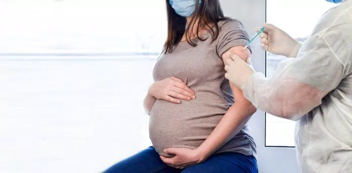 Phụ nữ mang thai được khuyến cáo nên tiêm vắc xin (Ảnh: Internet).