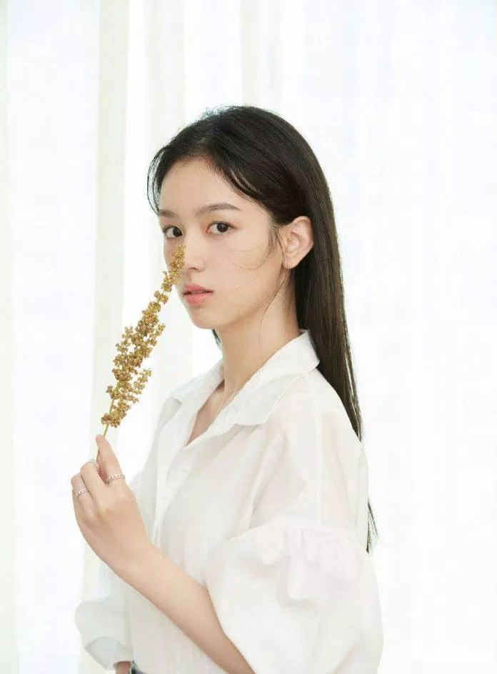 Châu Dã được kỳ vọng là một nhân tố tỏa sáng nhất của lứa tiểu hoa sau năm 1995 (Ảnh: Internet). Châu Dã được kỳ vọng là một nhân tố tỏa sáng nhất của lứa tiểu hoa sau năm 1995 (Ảnh: Internet).