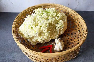 Salad với súp lơ trắng (Ảnh: Internet).