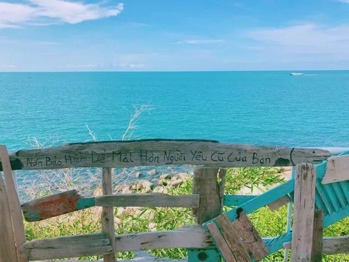 Mũ bảo hiểm dễ mất như người yêu cũ của bạn (Nguồn: minhlakhenh). Mũ bảo hiểm dễ mất như người yêu cũ của bạn (Nguồn: minhlakhenh).