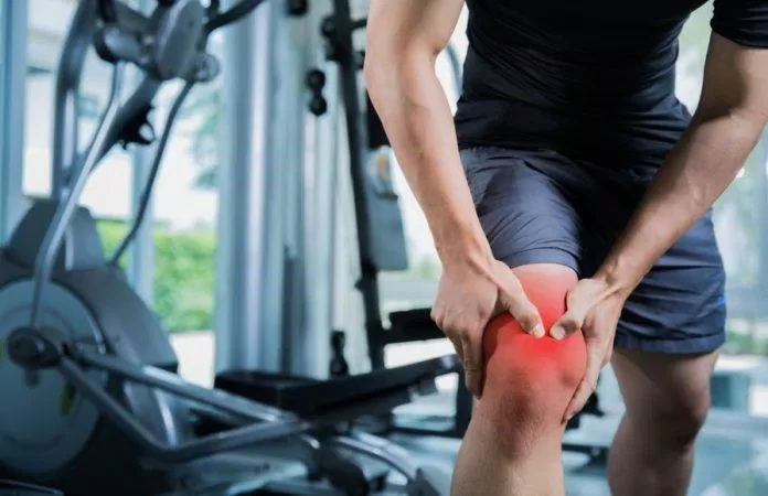 Cơ bắp khi bị chấn thương sẽ có hiện tượng tấy đỏ hoặc bầm tím, sưng đau (Ảnh: Internet). Cơ bắp khi bị chấn thương sẽ có hiện tượng tấy đỏ hoặc bầm tím, sưng đau (Ảnh: Internet).